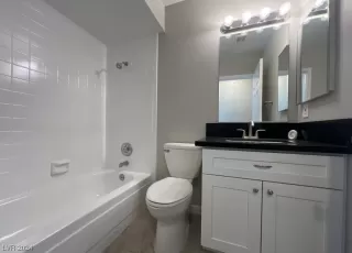 Photo #6: 2556075 Listing 