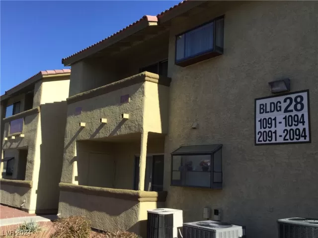 MLS: 2556081 Condo For Sale