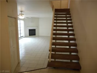 Photo #1: 2556082 Listing 