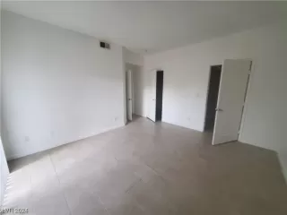 Photo #4: 2556105 Listing 