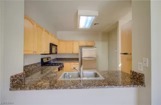 Photo #5: 2556128 Listing 