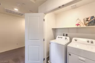 Photo #2: 2556203 Listing