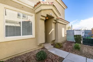 Photo #4: 2556208 Listing