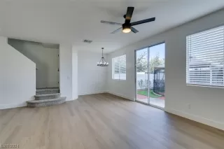 Photo #5: 2556208 Listing