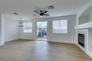 Photo #6: 2556208 Listing