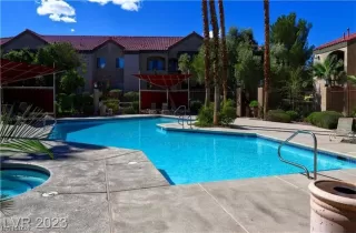 Photo #2: 2556245 Listing 