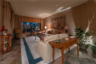 Photo #5: 2556286 Listing 