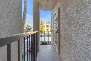 Photo #1: 2556304 Listing