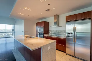 Photo #5: 2556323 Listing 