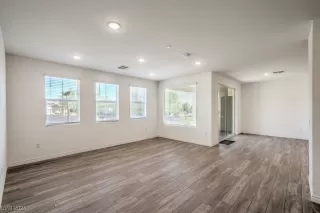 Photo #3: 2556326 Listing 