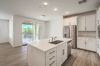 Photo #4: 2556326 Listing 