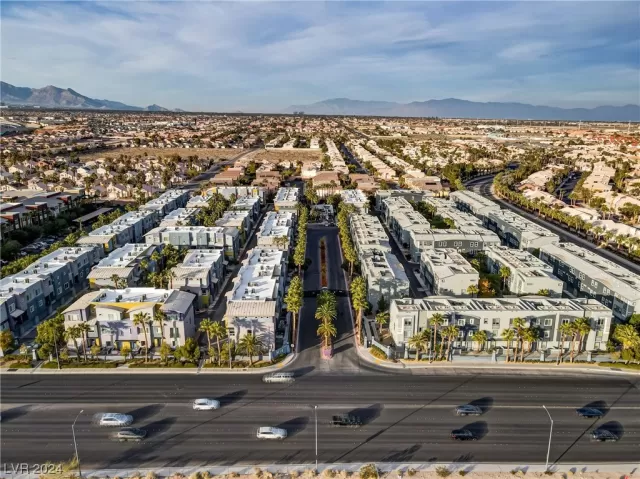 MLS: 2556339 Condo For Sale