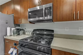 Photo #6: 2556339 Listing