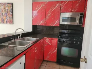 Photo #4: 2556367 Listing 