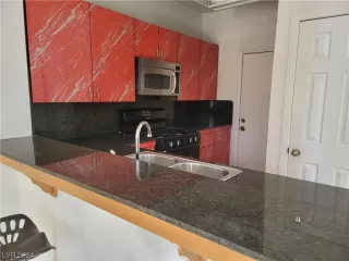 Photo #5: 2556367 Listing 