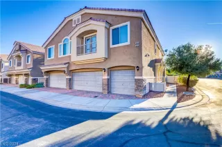 Photo #2: 2556388 Listing 