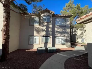 Photo #3: 2556396 Listing 