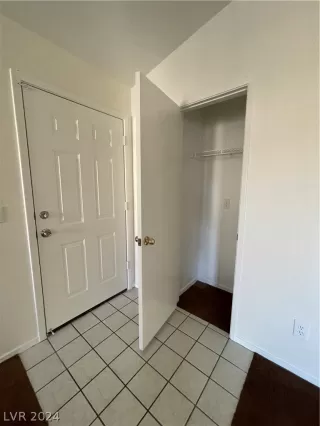 Photo #4: 2556396 Listing 