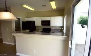 Photo #6: 2556404 Listing 