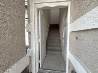 Photo #2: 2556406 Listing 