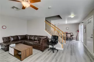 Photo #1: 2556423 Listing 