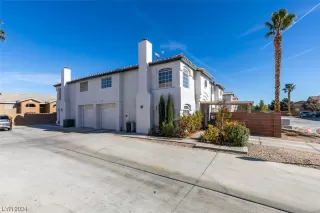 Photo #4: 2556423 Listing 