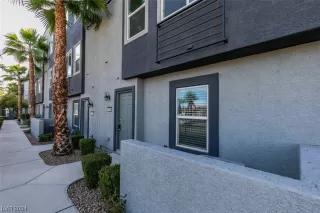 Photo #1: 2556424 Listing 