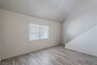 Photo #6: 2556448 Listing 