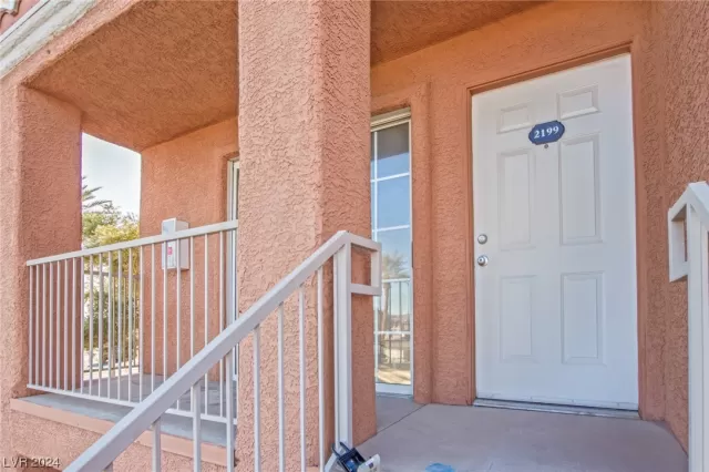 MLS: 2556469 Condo For Sale