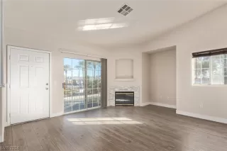 Photo #1: 2556469 Listing 