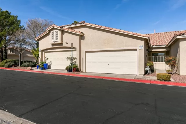 MLS: 2556472 Condo For Sale