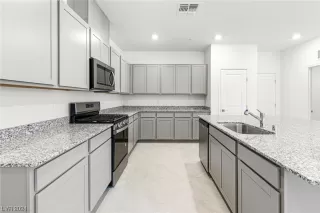 Photo #6: 2556477 Listing 