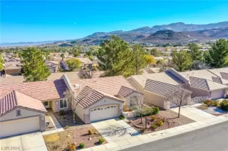 Photo #2: 2556484 Listing