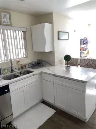 Photo #3: 2556493 Listing