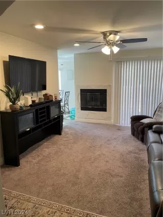 Photo #5: 2556493 Listing