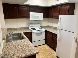 Photo #3: 2556495 Listing 