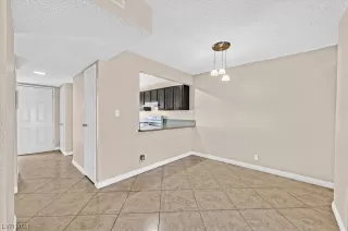 Photo #3: 2556513 Listing