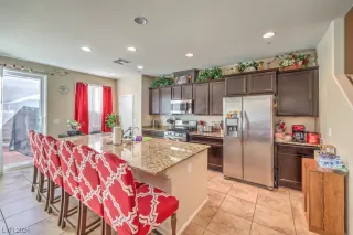 Photo #5: 2556531 Listing 