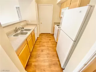 Photo #4: 2556543 Listing 