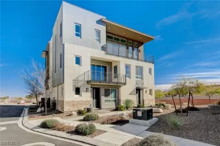 Photo #1: 2556560 Listing 