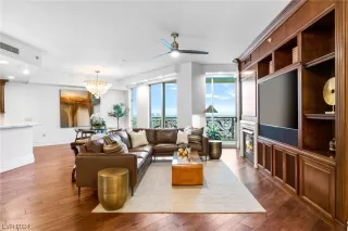 Photo #4: 2556563 Listing