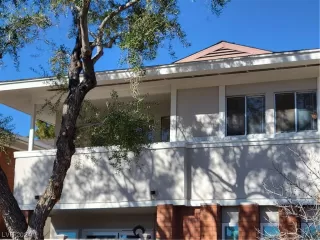 Photo #2: 2556600 Listing 