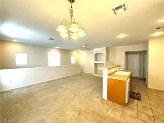 Photo #4: 2556615 Listing