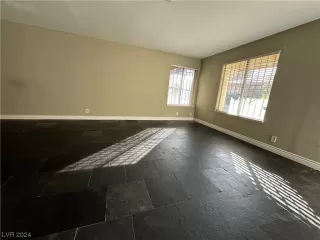 Photo #2: 2556631 Listing 