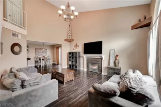 Photo #1: 2556645 Listing 