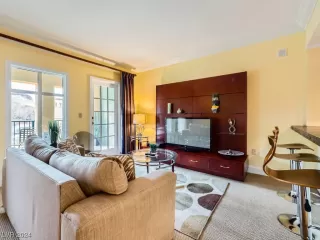 Photo #6: 2556651 Listing