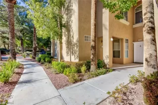 Photo #2: 2556653 Listing