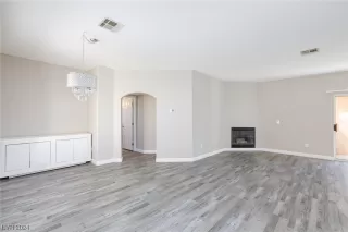 Photo #6: 2556653 Listing