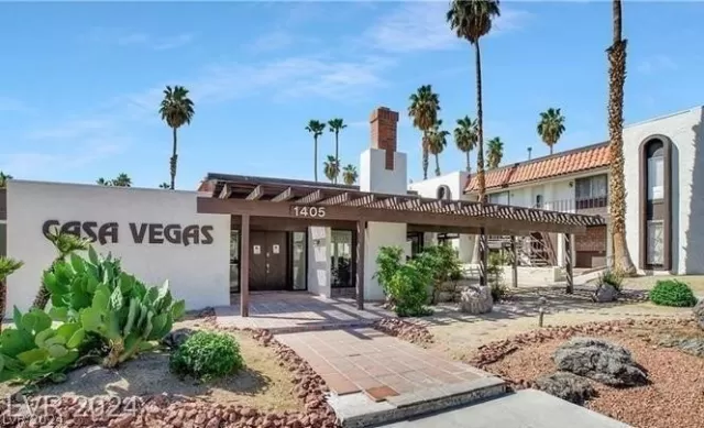 MLS: 2556683 Condo For Sale