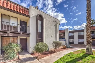 Photo #2: 2556683 Listing 